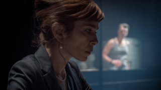 Επιστρέφει η sold out παράσταστη της σεζόν: Η Linda της Penelope Skinner στο Θέατρο Επί Κολωνώ