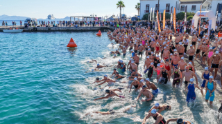 Spetses Mini Marathon 2025: Το event που μας υπενθυμίζει πως “νίκη είναι η συμμετοχή”