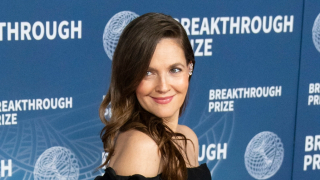 Ντρου Μπάριμορ: Μιλά για τον ακραίο φόβο που νιώθει για τον θάνατο - “Δεν υπάρχει ποτέ περίπτωση να τον περιμένω με ανυπομονησία”