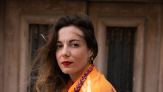 Η Δανάη Μέγα μιλά στο JennyGr για το παιδικό θέατρο σήμερα - "Το διαδίκτυο καταργεί τη φαντασία των παιδιών"