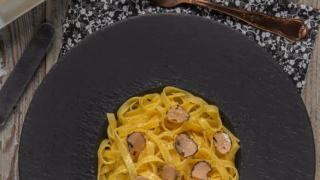 Ταλιατέλες με τρούφα: Το πιο απλό και εκλεπτυσμένο πιάτο για το χριστουγεννιάτικο τραπέζι