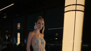 Last minute shopping: To φόρεμα από τα attrativo που θα σου δώσει glam vibes στο Πρωτοχρονιάτικο ρεβεγιόν