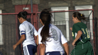 Η Αγγλία "γκρεμίζει" τα στερεότυπα - 2,6 εκατ. κορίτσια έχουν πλέον πρόσβαση στο ποδόσφαιρο στα σχολεία