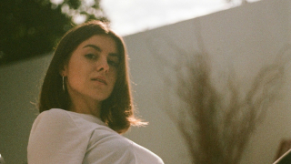 5 καθημερινές συμπεριφορές που επιβεβαιώνουν πως έχεις χαμηλή αυτοεκτίμηση