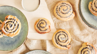 Αυτά τα Cinnamon Roll Cookies θα κλέψουν την παράσταση στις γιορτές
