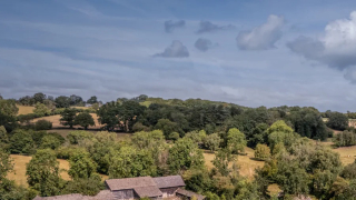 Προς ενοικίαση το σπίτι της Άγκνες από το «Hamnet» - Το Cwmmau Farmhouse ανοίγει τις πόρτες του για το κοινό