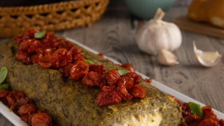 Ρολό μελιτζάνας με λιωμένο τυρί: Η απολαυστική χορτοφαγική εναλλακτική στο κρέας