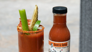 Το Bloody Mary όπως πρέπει: Συνταγή, ισορροπία και μικρά μυστικά