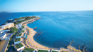 Grand Resort Lagonissi: Το resort-ορόσημο της Αθηναϊκής Ριβιέρας υποδέχεται την καλοκαιρινή περίοδο στις 26 Μαρτίου