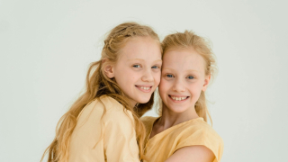 Γιατί κάποια αδέρφια δεν τα πάνε καλά; 5 βασικοί λόγοι, σύμφωνα με την επιστήμη