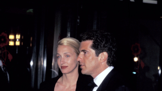 Καρολίν Μπεσέτ: Η τραγική φιγούρα της Αμερικής που καθόρισε τη μόδα στα 90s