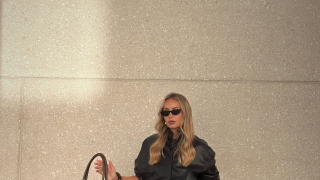 Midi φούστα: 5 κομμάτια που μπορείς να φορέσεις τώρα και όλη την άνοιξη