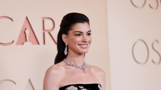  Anne Hathaway