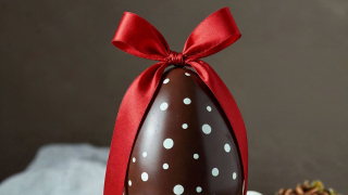 Πώς να φτιάξεις το τέλειο σοκολατένιο πασχαλινό αυγό στο σπίτι