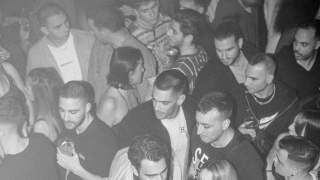 Λιγότερο σεξ, περισσότερη ψηφιακή συντροφικότητα: Τι συμβαίνει στη Gen Z;