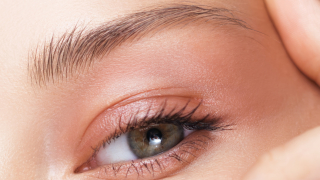 One Flick Wonder Mascara: Αψεγάδιαστο αποτέλεσμα μεγάλης διάρκειας με definition beyond limits