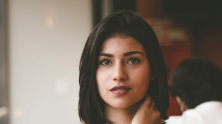 Αυτά τα 10 σημάδια επιβεβαιώνουν πως κάποιος σε τεστάρει υπογείως