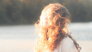 Η παλινδρόμηση στη μέση ηλικία δεν είναι μια απλή καούρα – Δείτε πώς να ανακουφιστείτε 