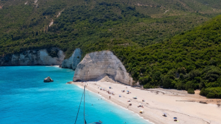 Η δεύτερη καλύτερη παραλία του κόσμου βρίσκεται στην Ελλάδα - Το καλά κρυμμένο διαμάντι του Ιονίου