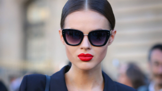 street-style-red-lips-quer-schema-org.jpg